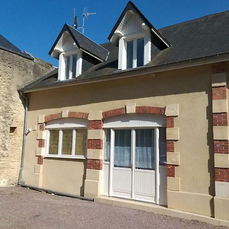La Maison Des Jeanne Bayeux Exterior photo